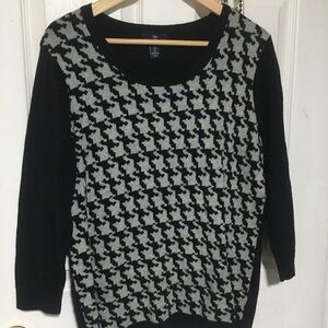 GAP Black and Gray Houndstooth Scoop Neck Sweater
